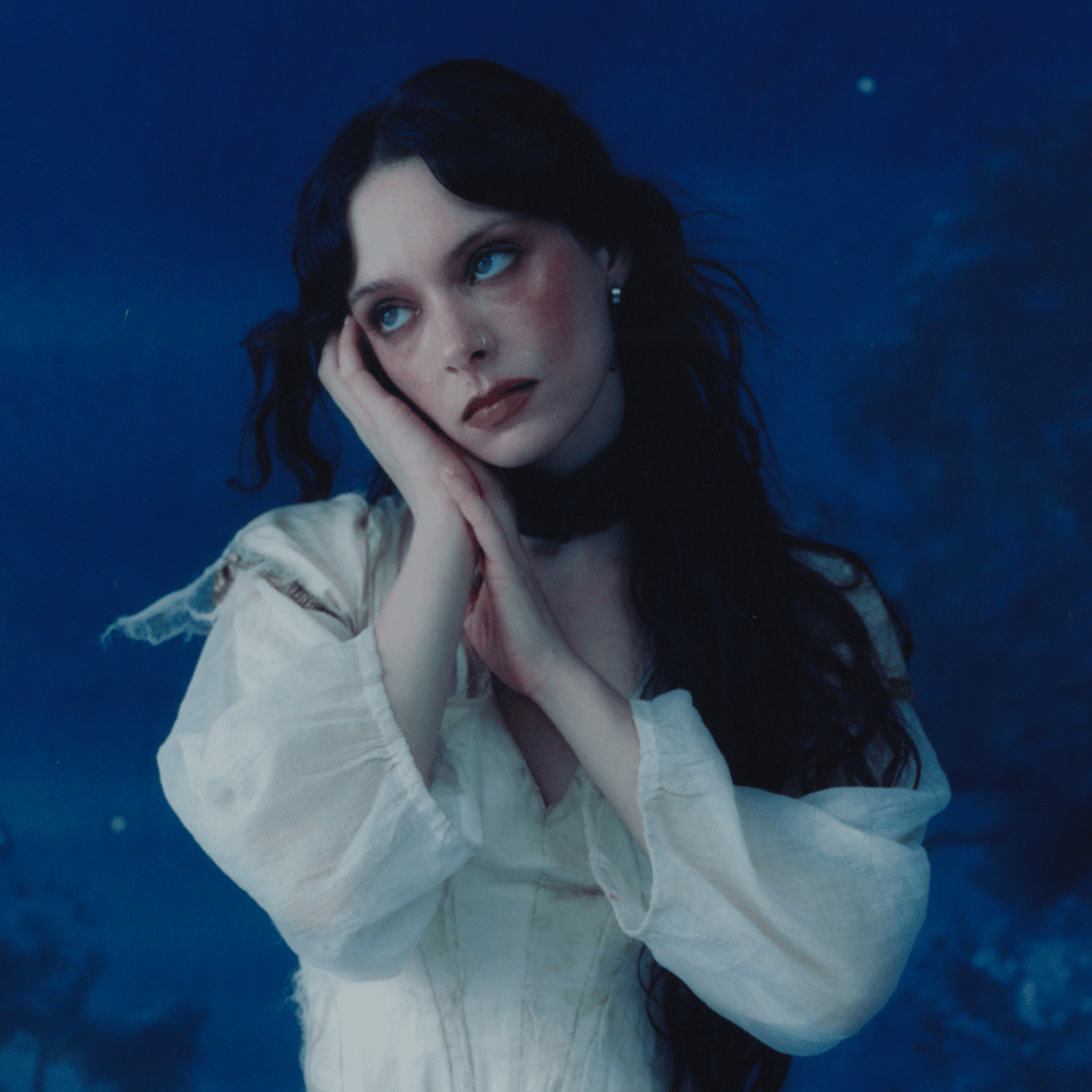 paroles Holly Humberstone