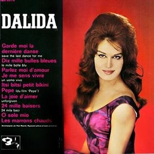 paroles Dalida 10 000 bulles bleues